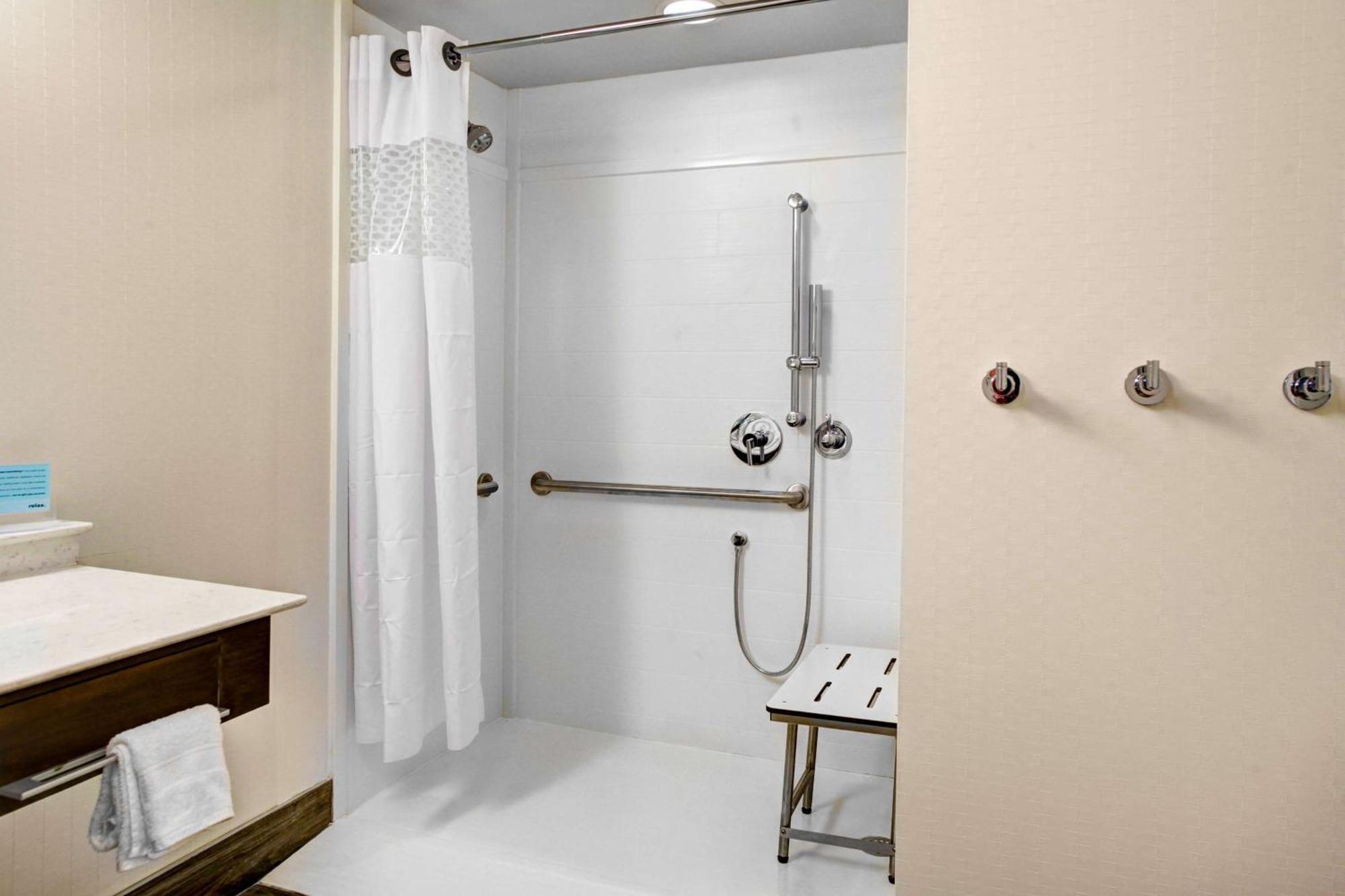 Hampton Inn & Suites By Hilton Atlanta Perimeter Dunwoody Exterior foto